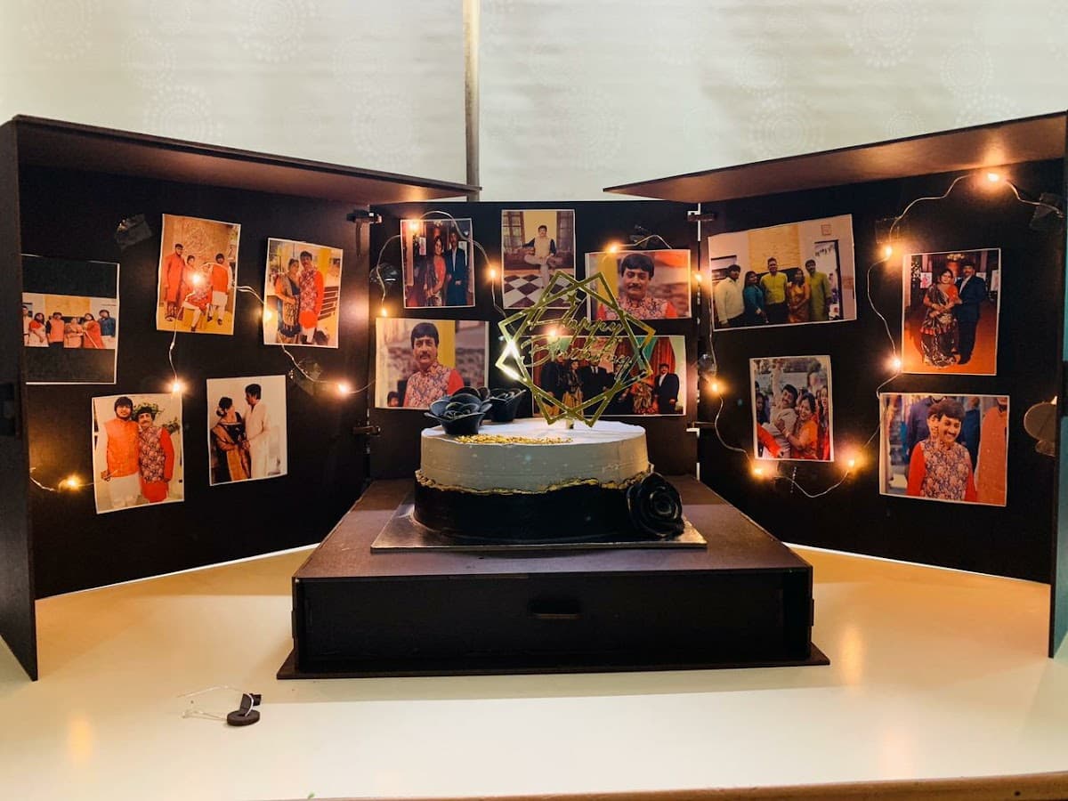 Wedding cake by VBakesters Home baker in Ahmedabad