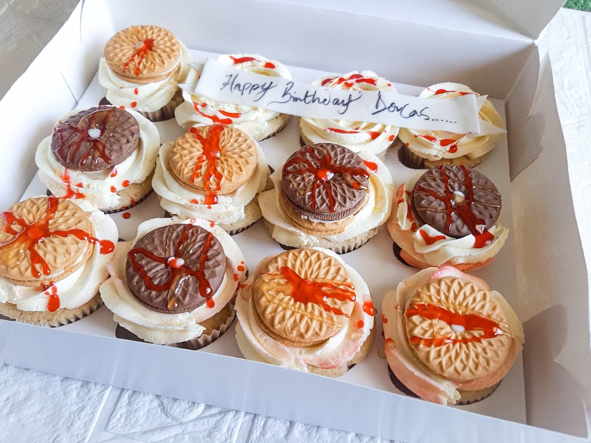 Wedding cake by Cake Shop in Abuja - Bakes by Mi