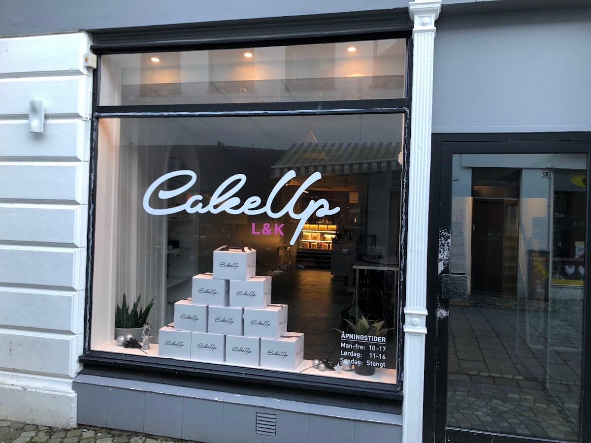 Wedding cake by Cakeup AS