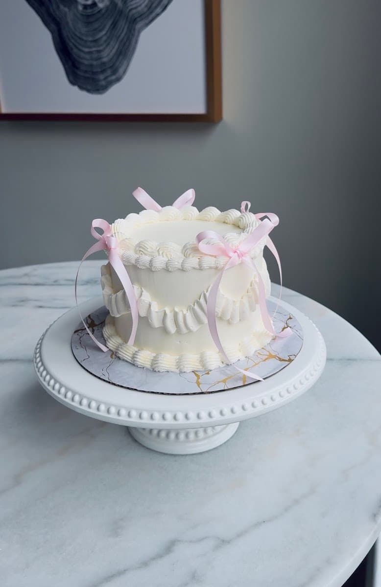 Wedding cake by APCakes LLC