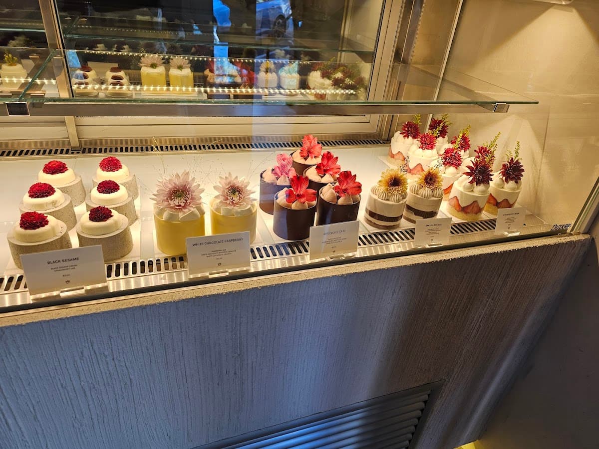 Wedding cake by HINAR Dessert Bar & Café