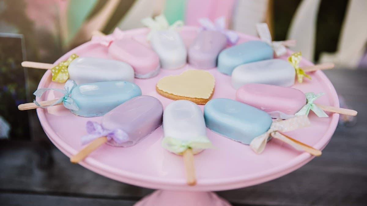 Wedding cake by Something Sweet