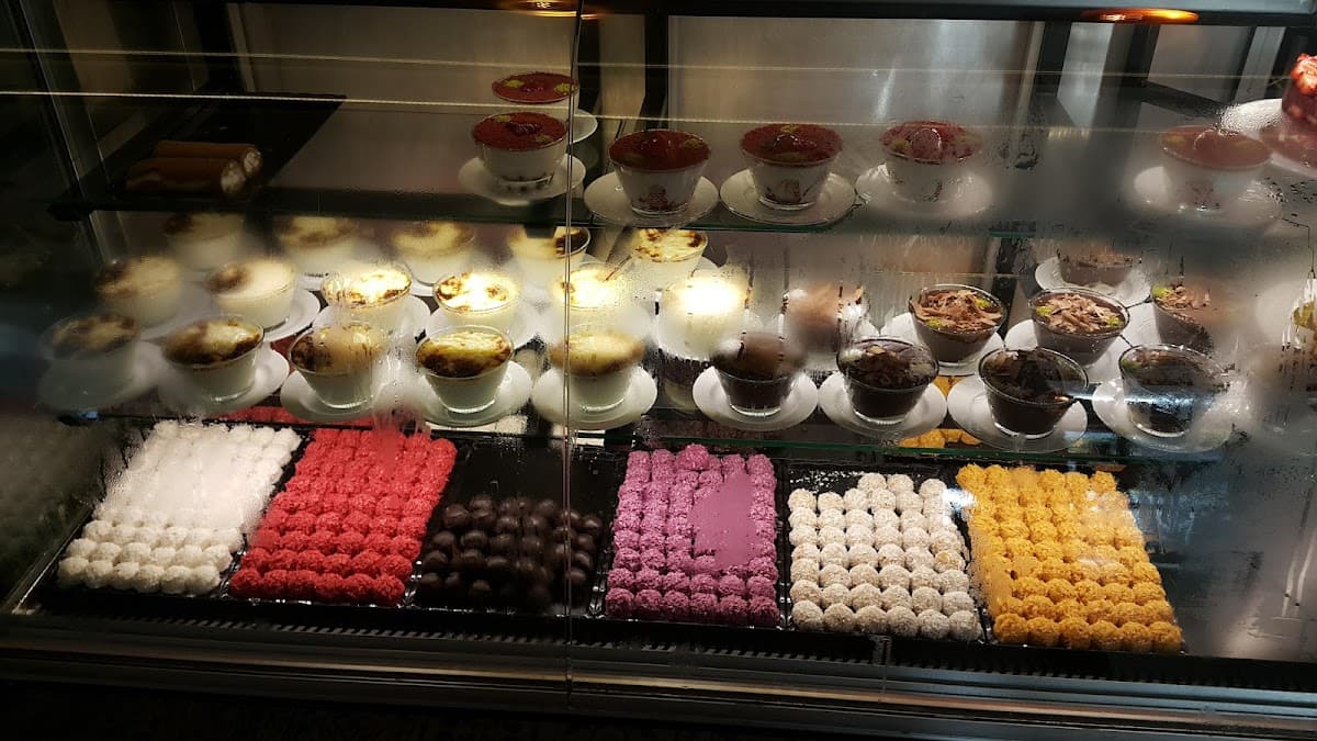 Wedding cake by La Bergamote Patisserie & illy Coffee