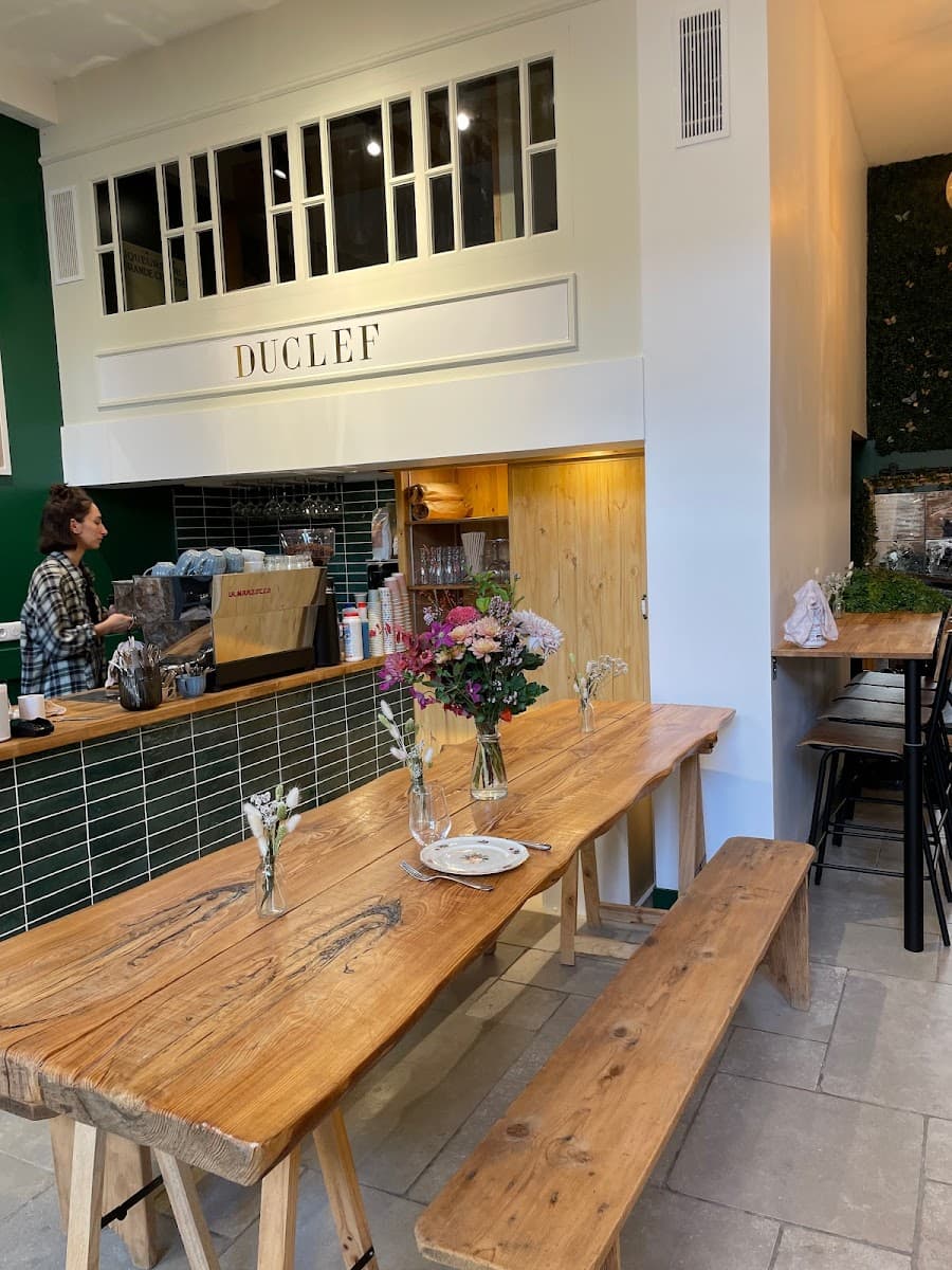 Wedding cake by Duclef Café Pâtisserie