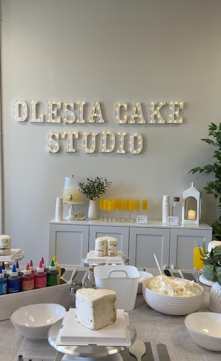 Wedding cake by Olesia Cake Studio