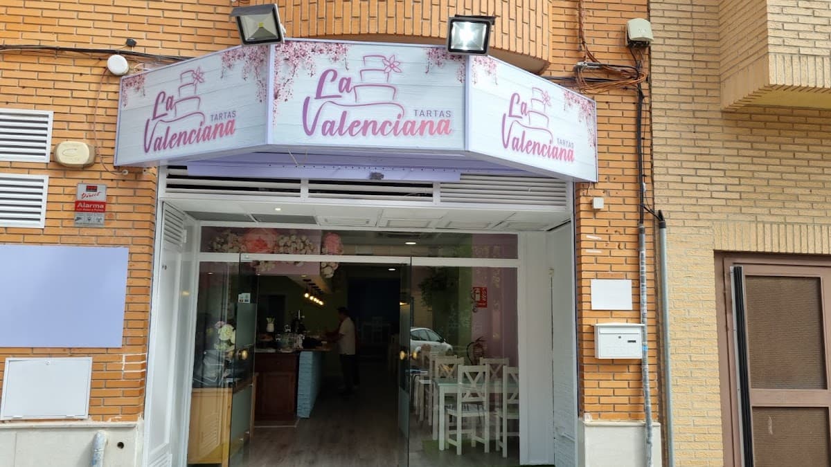 Wedding cake by La Valenciana tartas
