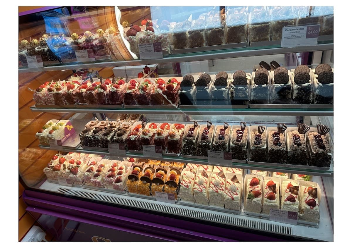 Wedding cake by Cake Box Bristol (Redfield)