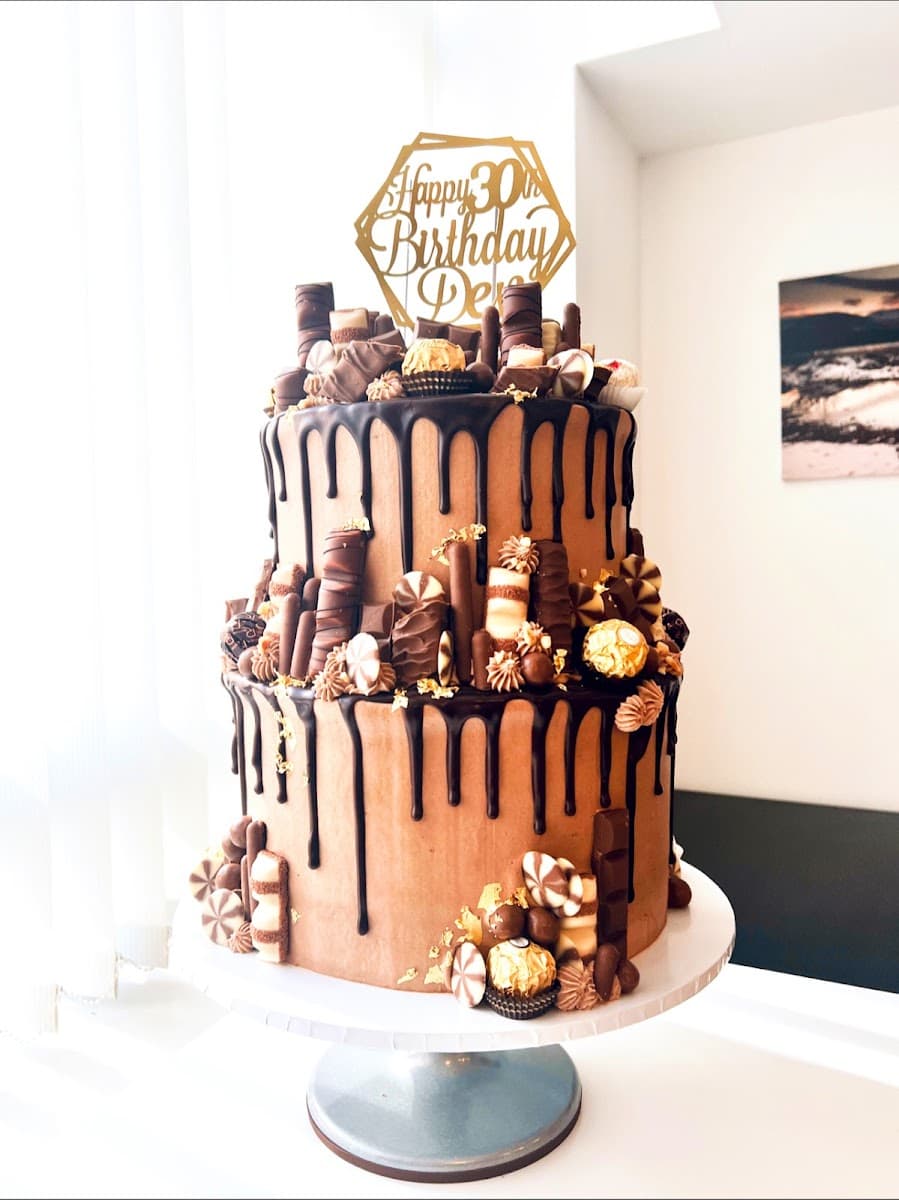 Wedding cake by Delish Bakery