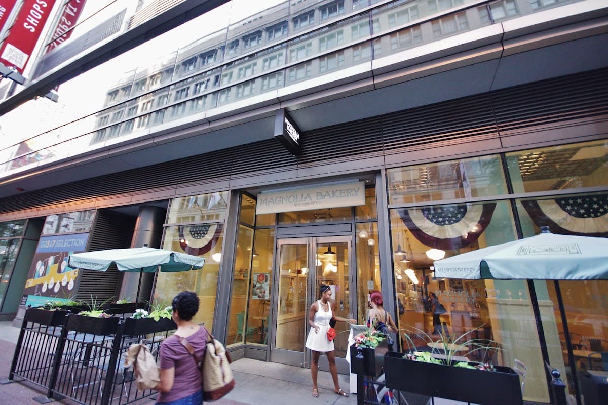 Wedding cake by Magnolia Bakery - Chicago