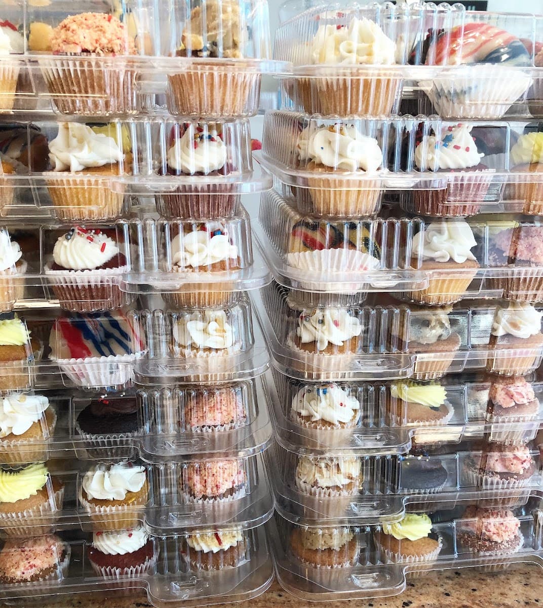 Wedding cake by Le Cupcake Shoppe