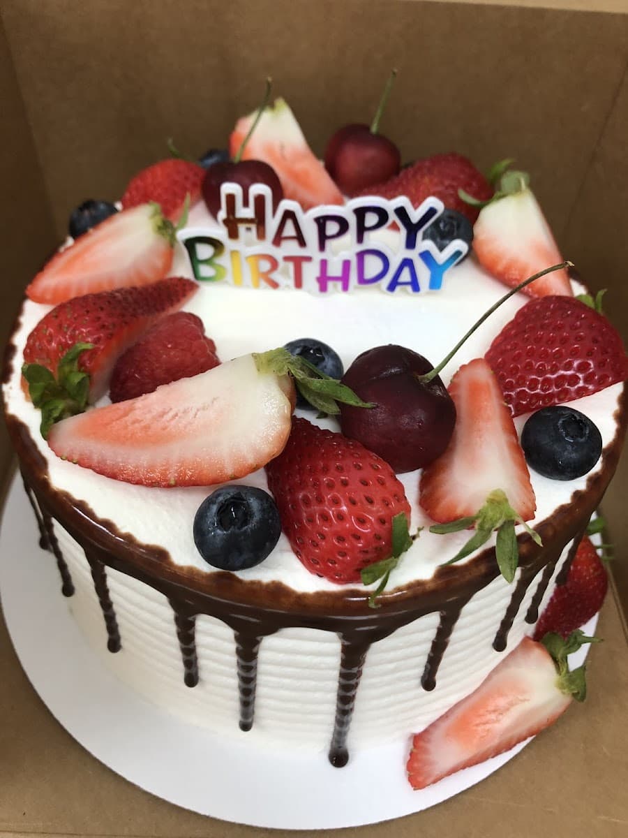 Wedding cake by Kiss Cake