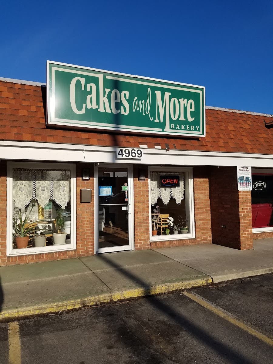 Wedding cake by Cakes and More