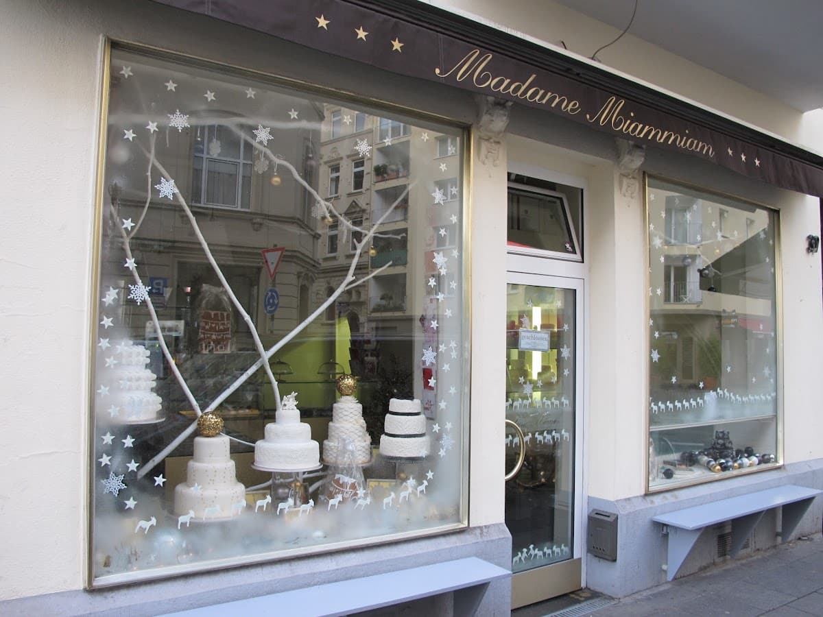 Wedding cake by Madame Miammiam