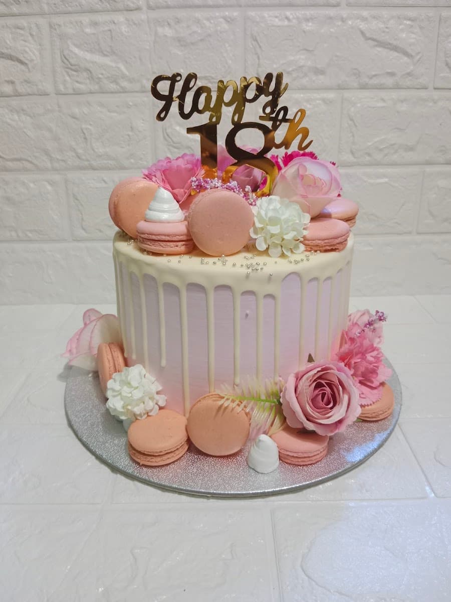 Wedding cake by Miel's Cakes and Creations