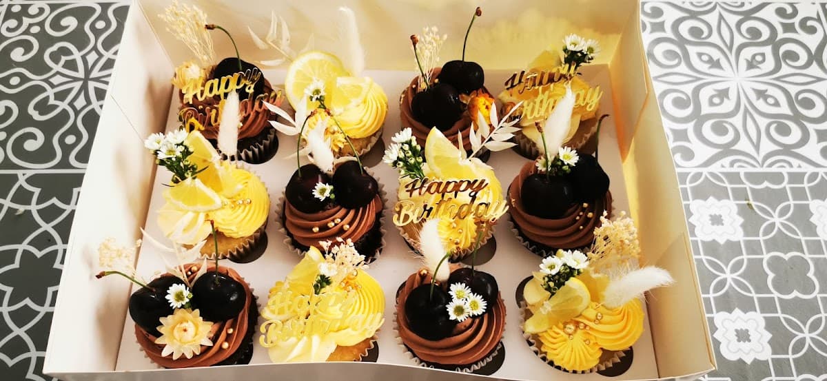 Wedding cake by JayJay Cakes