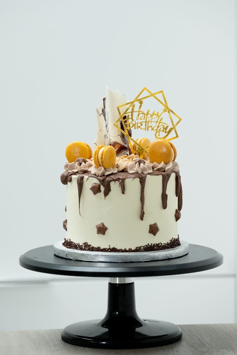 Wedding cake by Belle Vue Cakery