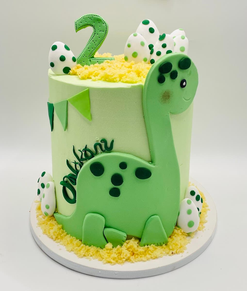 Wedding cake by Kukies Cakes
