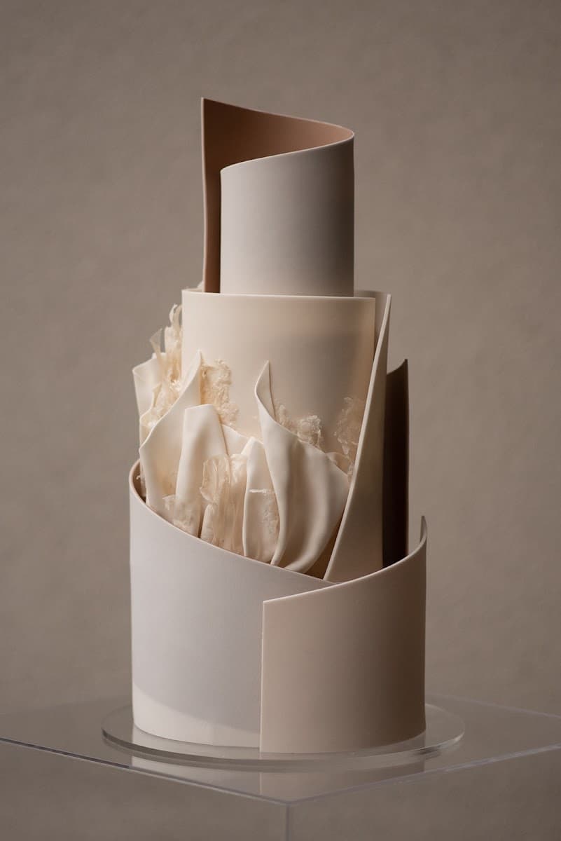 Wedding cake by YiShi Cake