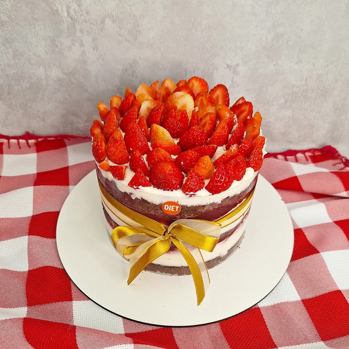 Wedding cake by Chriscakes BH