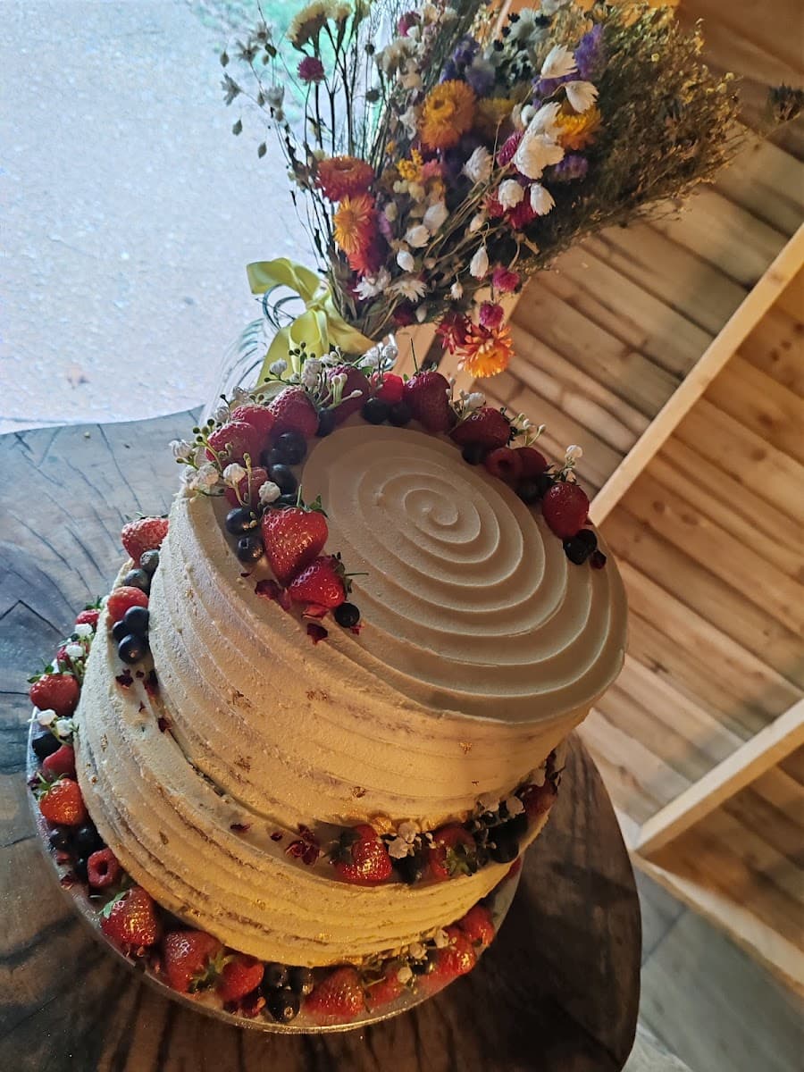 Wedding cake by Secret Cake Club