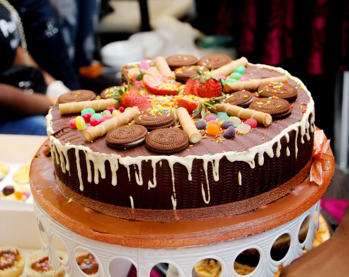 Wedding cake by Waracake Lagos