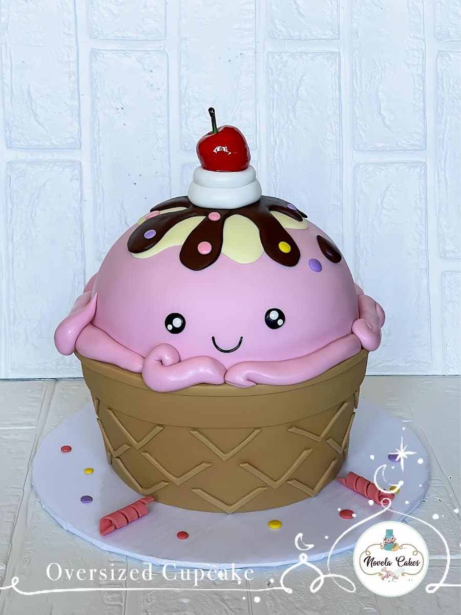 Wedding cake by Novela Cakes