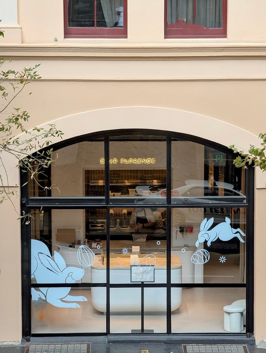 Wedding cake by Dear Florence Pâtisserie at Prefecture 48