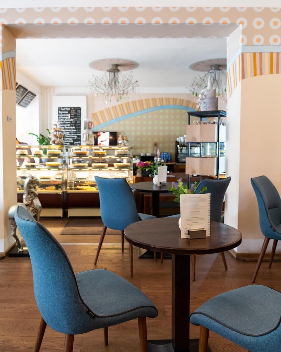 Wedding cake by Der Kuchenladen