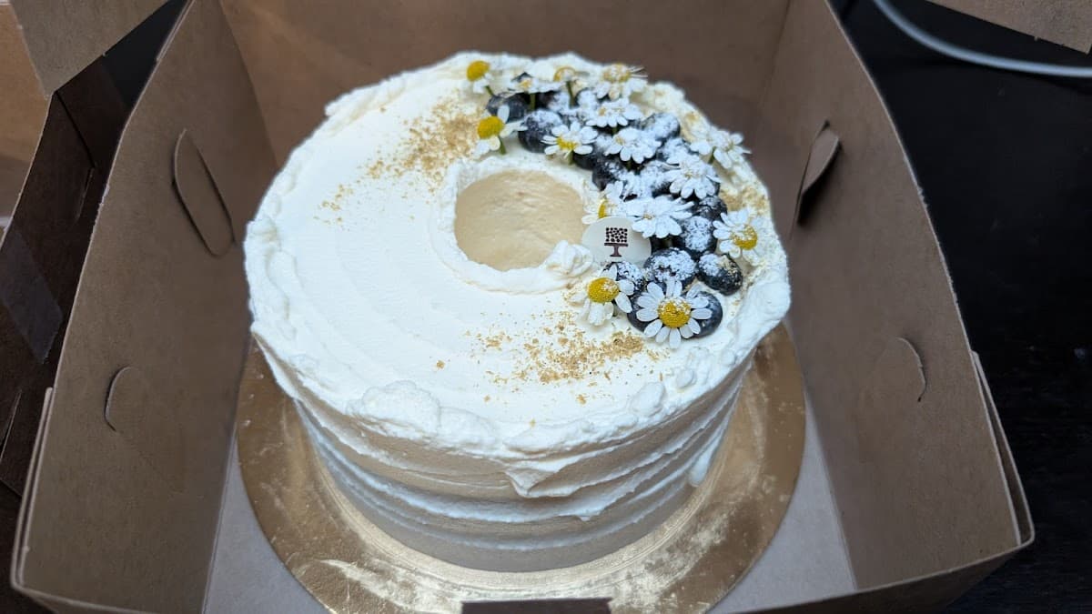 Wedding cake by Whole Cakes - Potrero Hill in San Francisco, CA