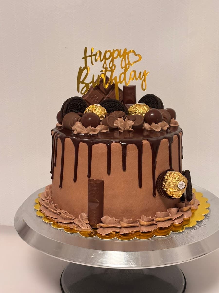 Wedding cake by Laurel's Sweet Magic Cakes