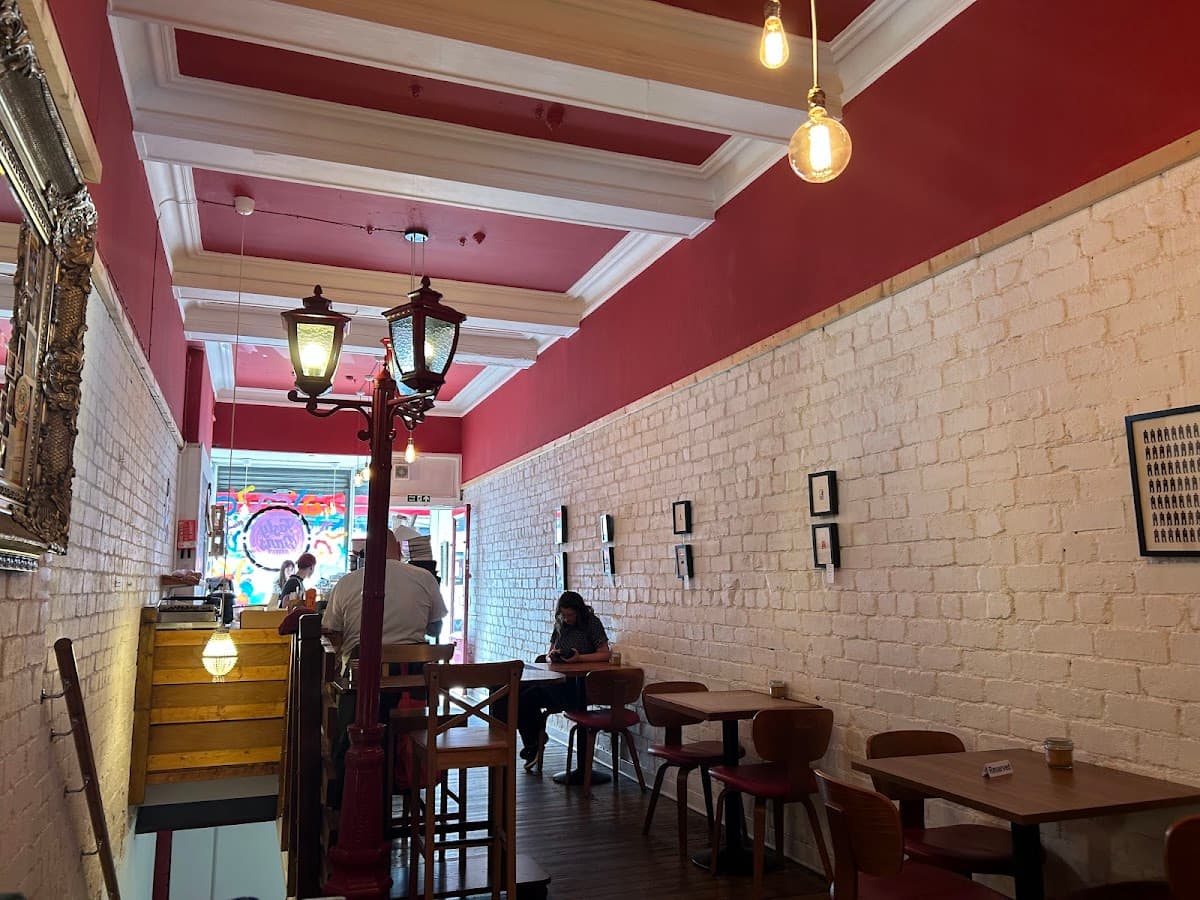 Wedding cake by Tasty Buns