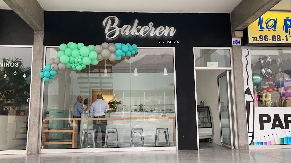 Wedding cake by Bakeren - Repostería