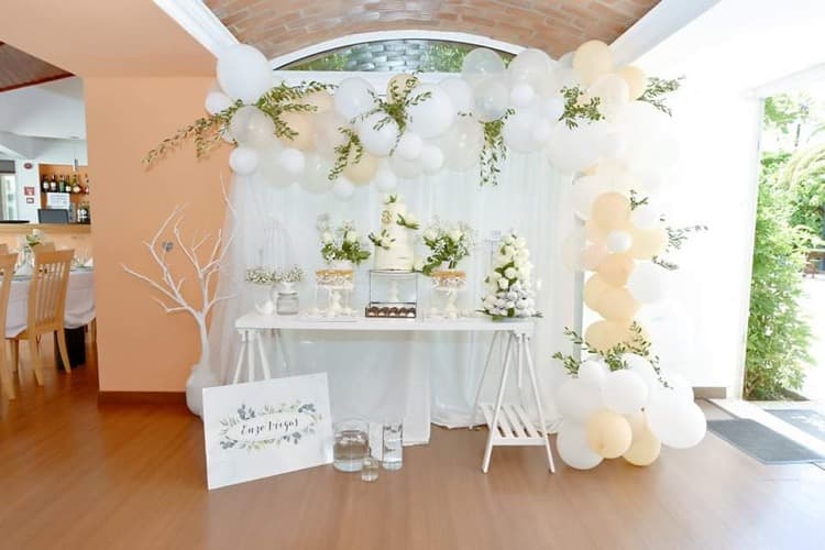 Wedding cake by Bash! Cake Design & Catering