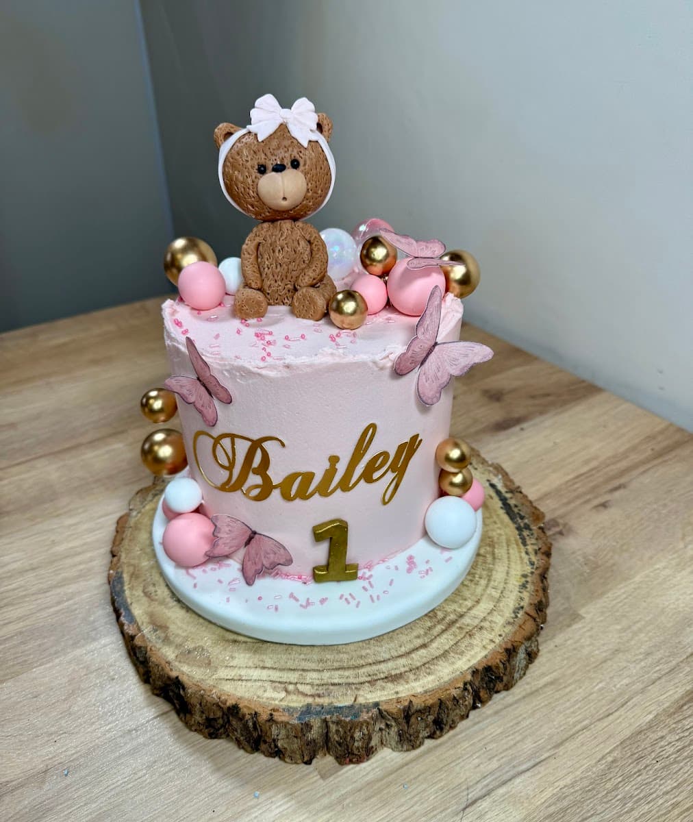 Wedding cake by Snazzy Cakes by Hayley