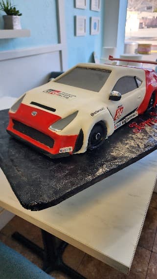 Wedding cake by Krumbs Cakes