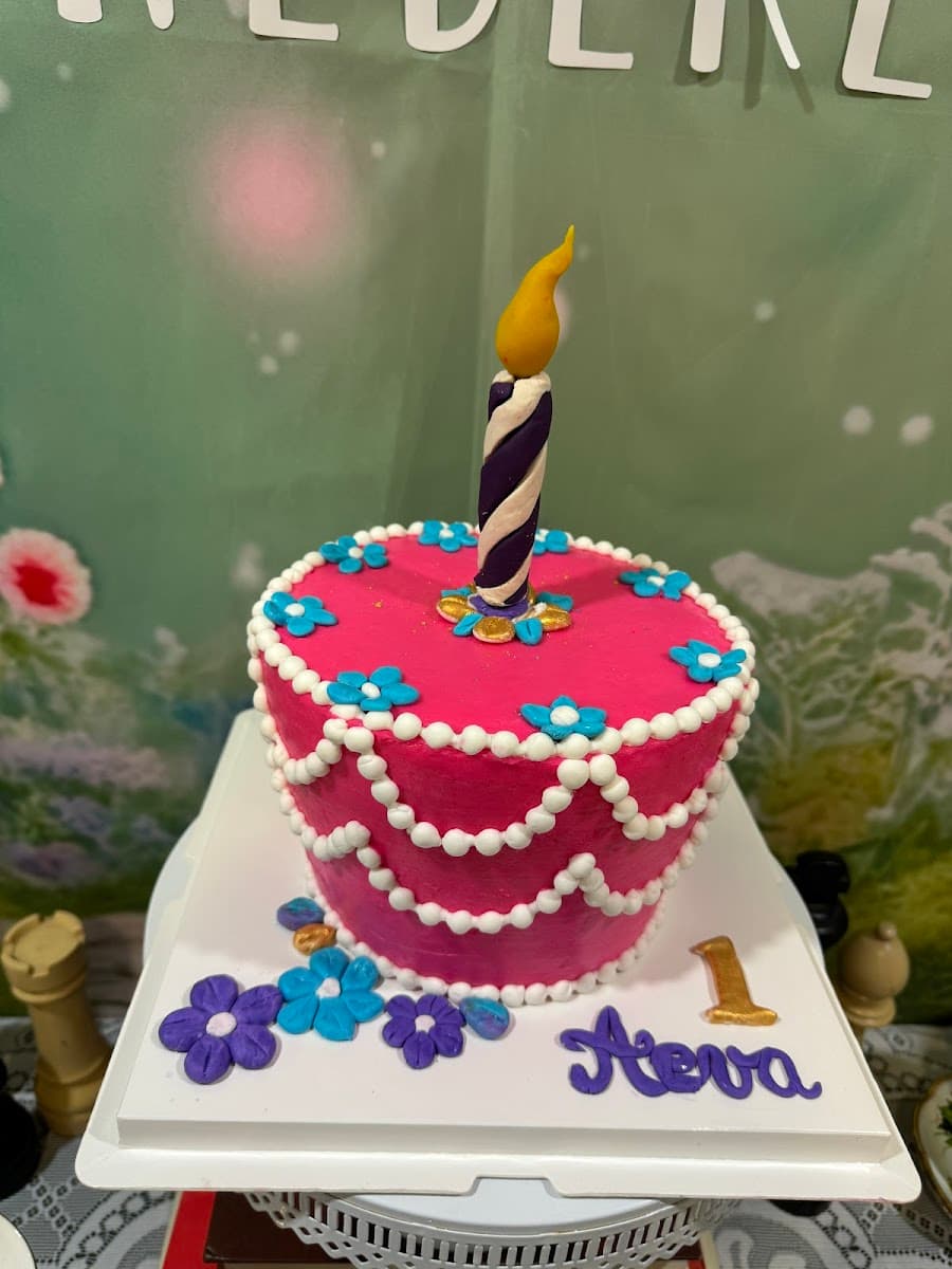 Wedding cake by Sunset Bakery by Hena
