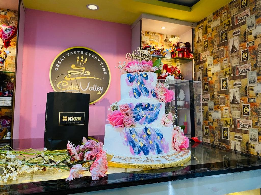 Wedding cake by Cake Valley - Custom Cake Shop Lahore