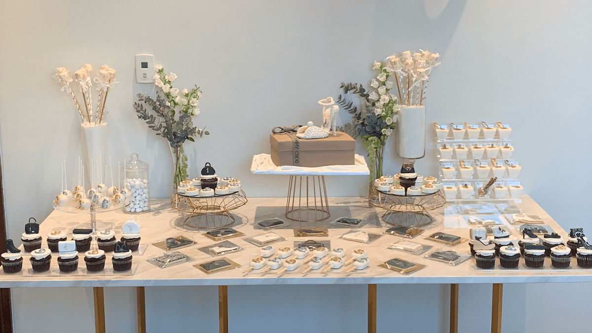 Wedding cake by Yummy Bakes
