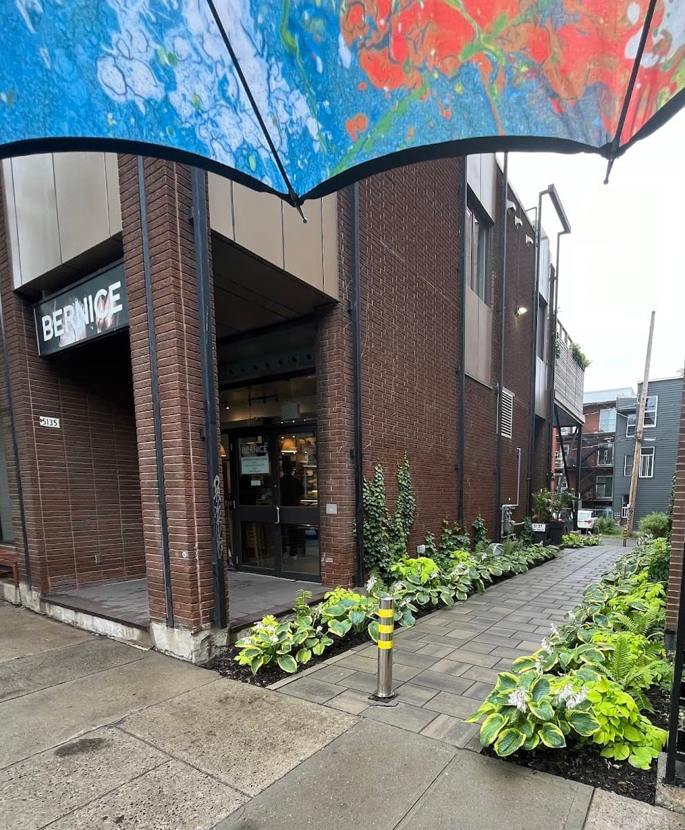 Wedding cake by Bernice