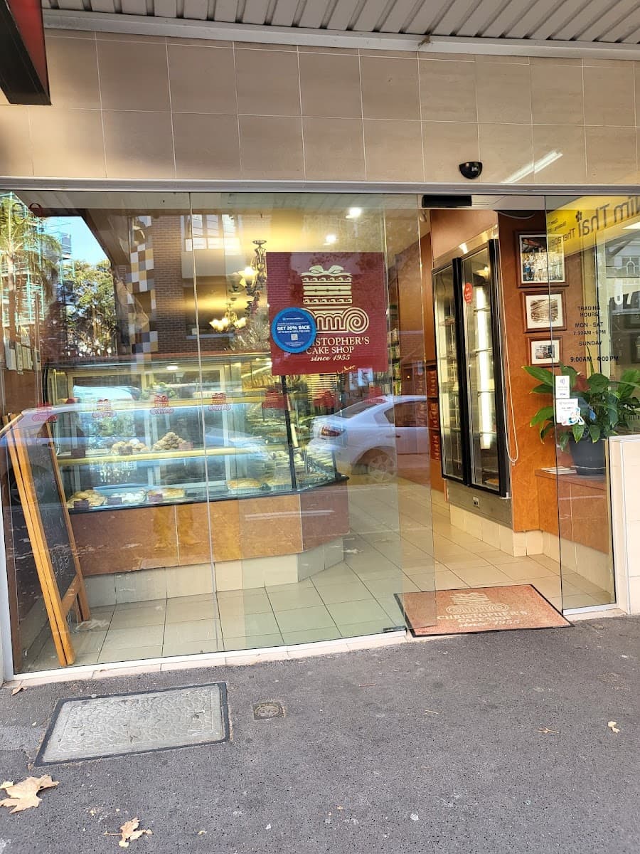 Wedding cake by Christopher's Cake Shop Surry Hills