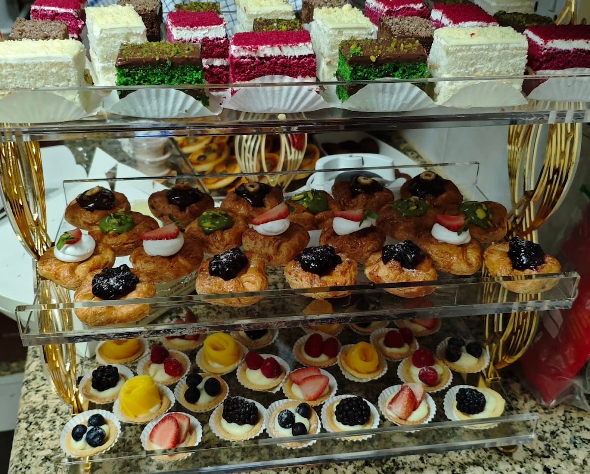 Wedding cake by Adams Bake Bakery L.L.C