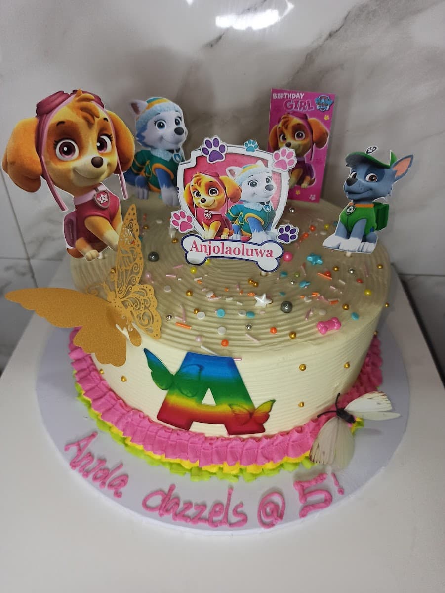 Wedding cake by Cakes by AbimSugar