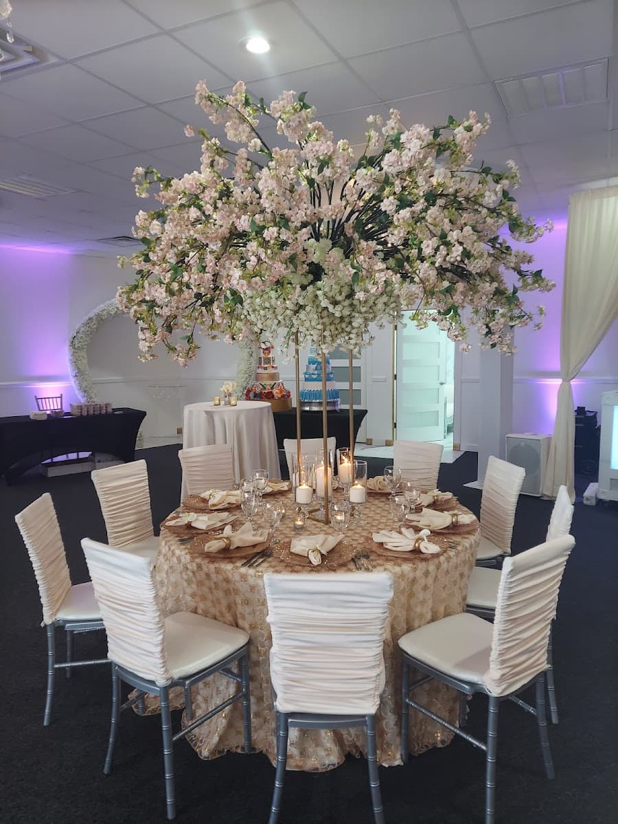 Wedding cake by Chic Bakery