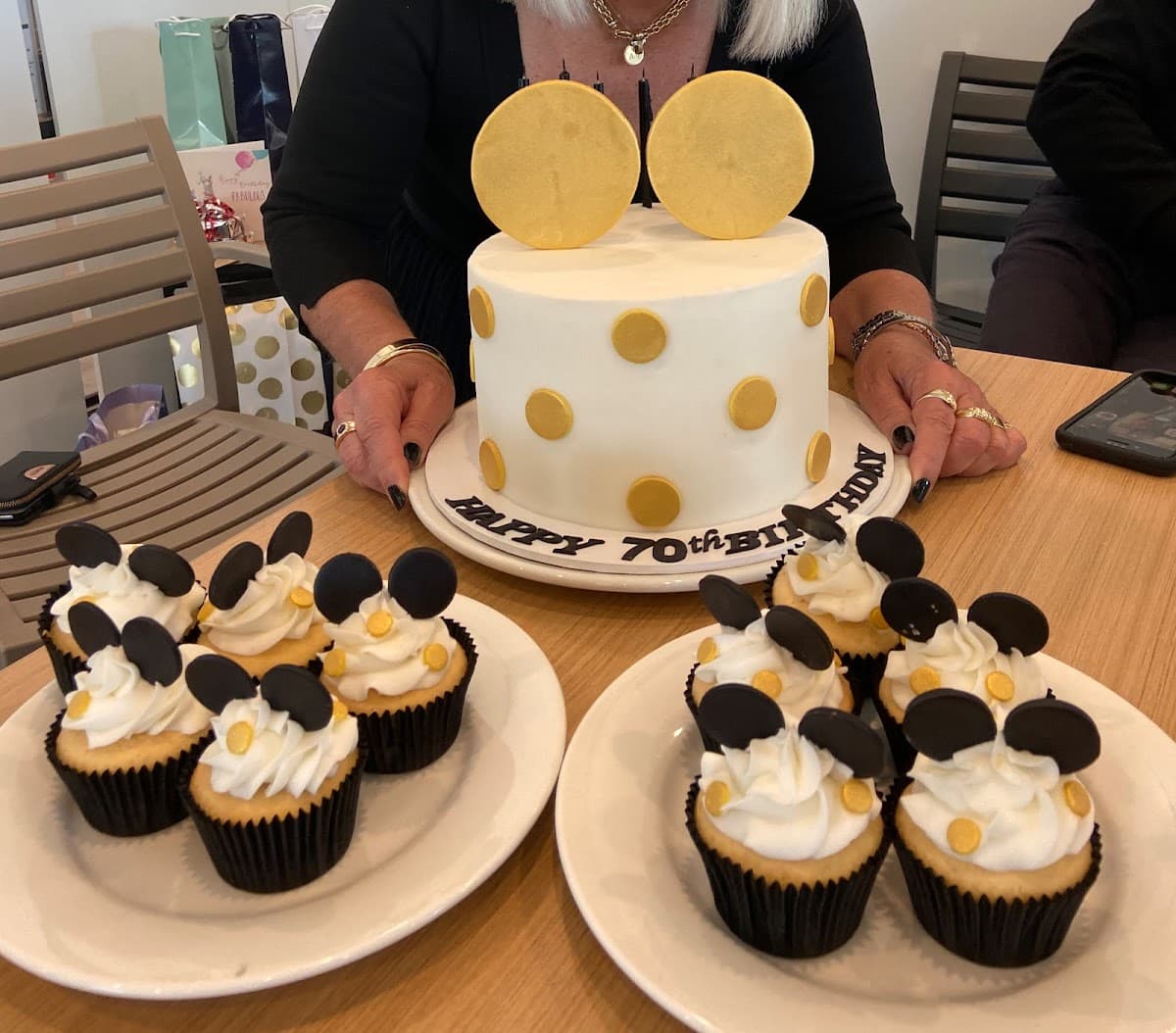 Wedding cake by Adelaide Designer Cakes