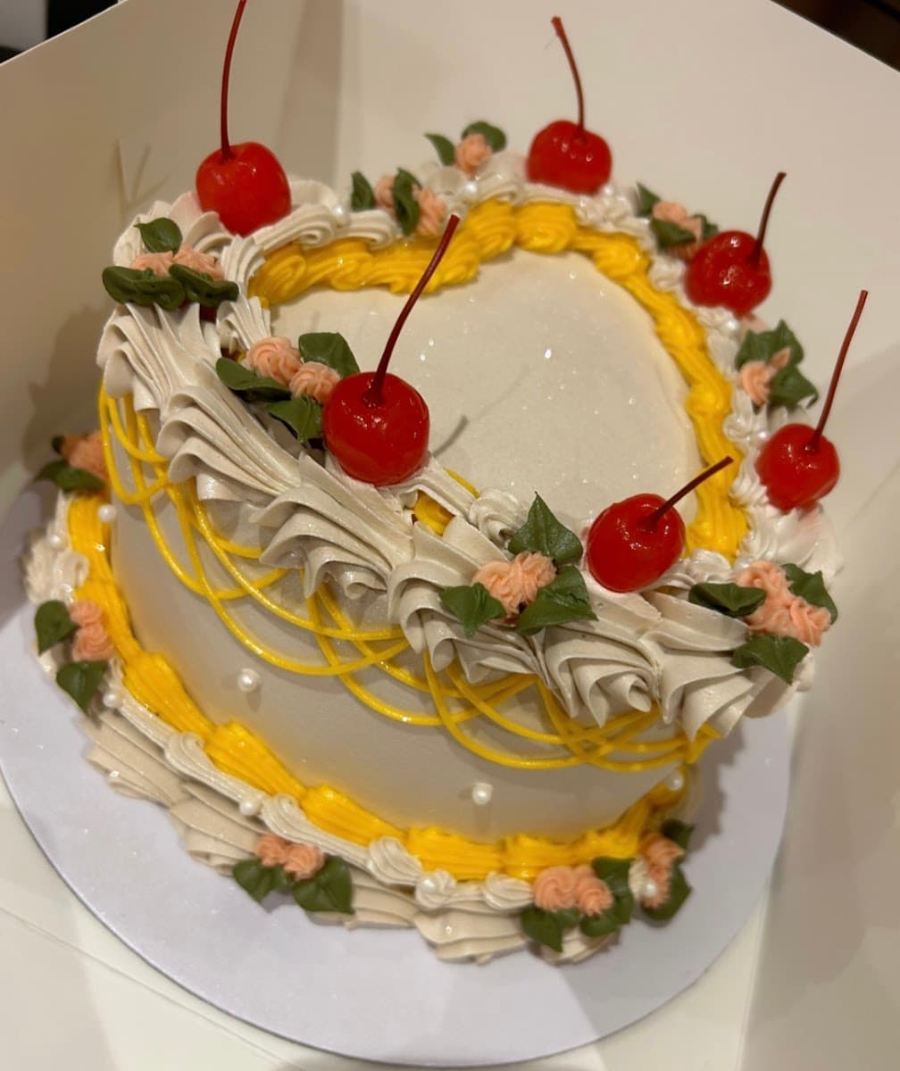 Wedding cake by Noonchi Cake