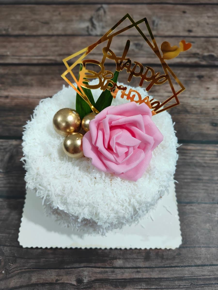 Wedding cake by Dessert Bakeologist