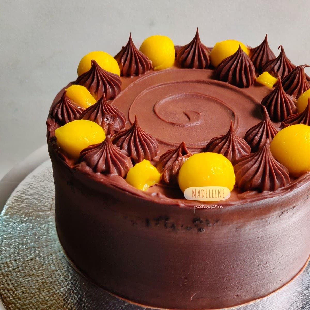 Wedding cake by Madeleine Patisserie by Shreya Chowdhury