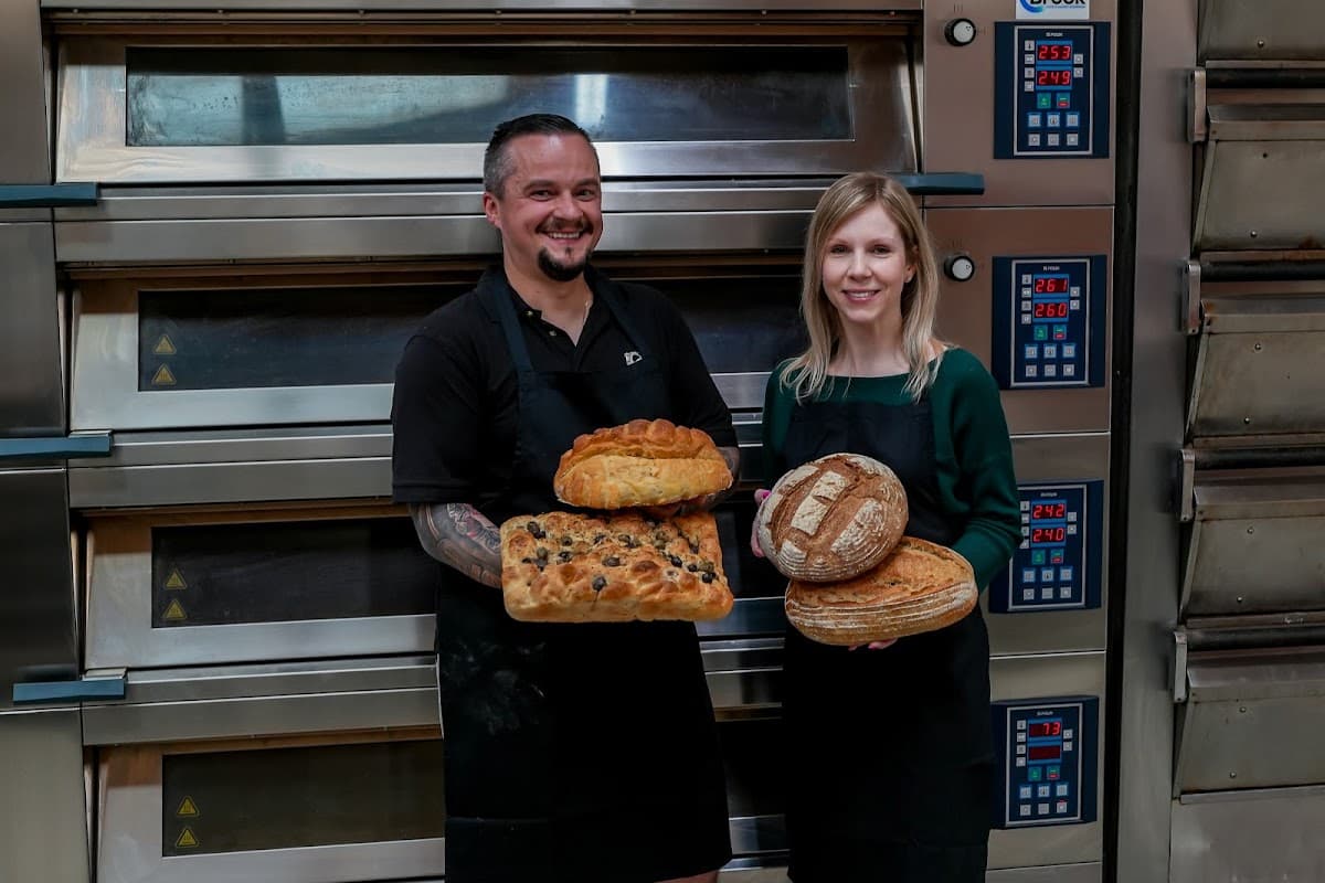 Wedding cake by Natural Bread