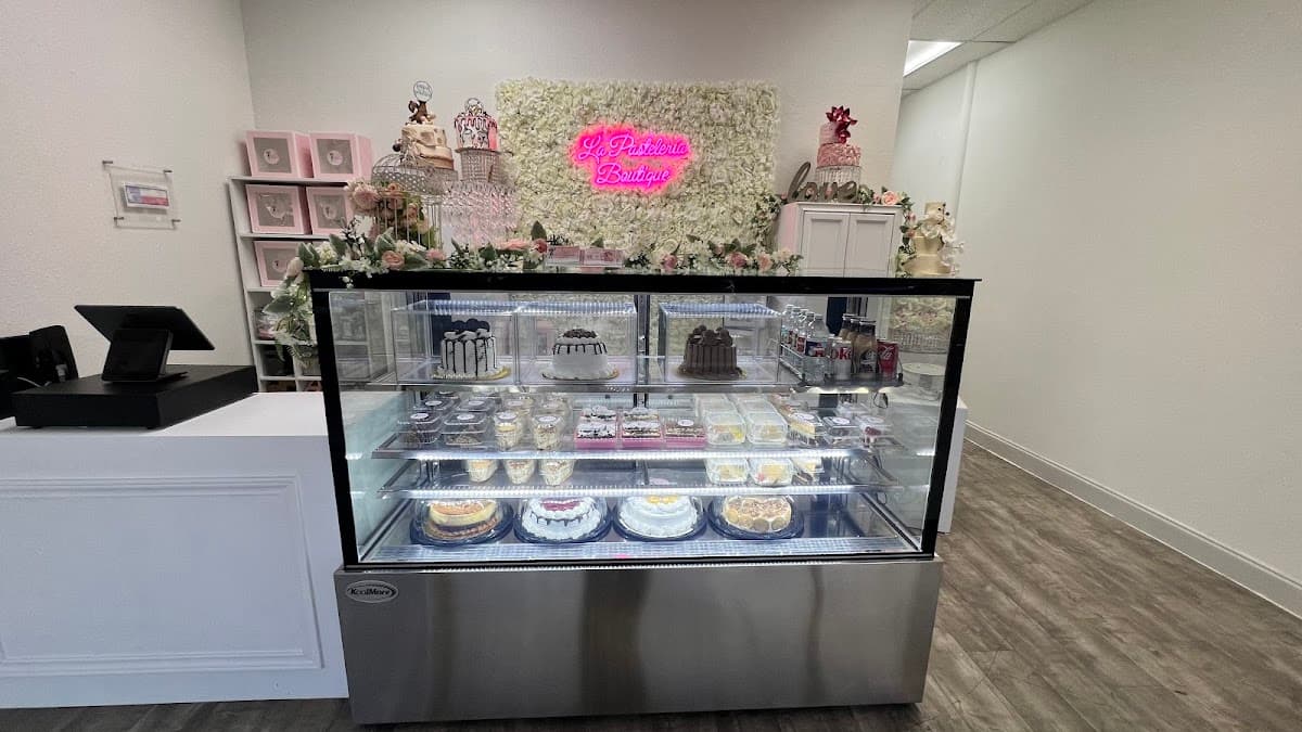 Wedding cake by Crush cake shop “La pastelería boutique”