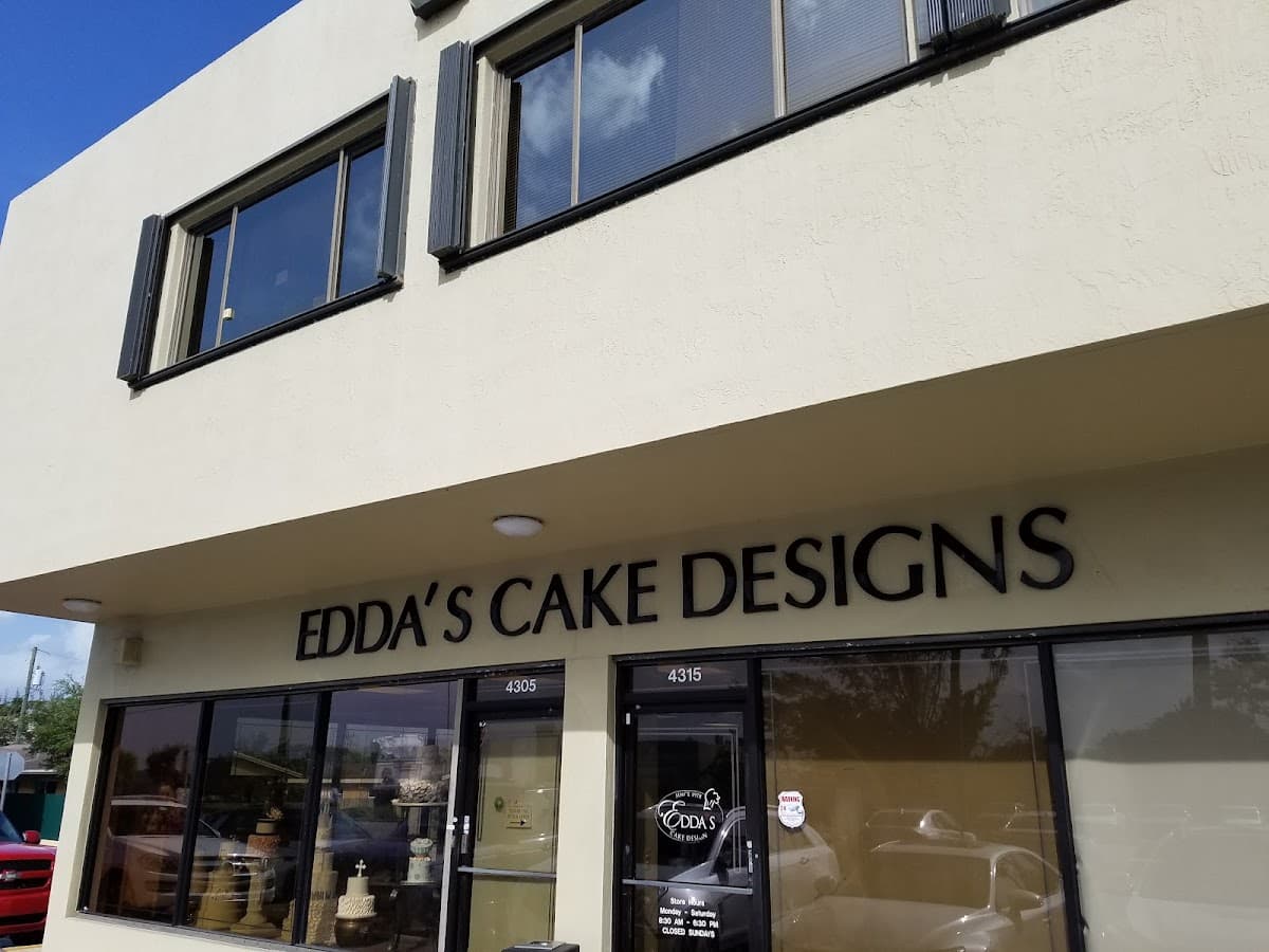 Wedding cake by Edda's Cake Designs
